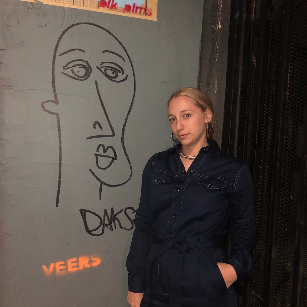 Meet your Posher, Devin